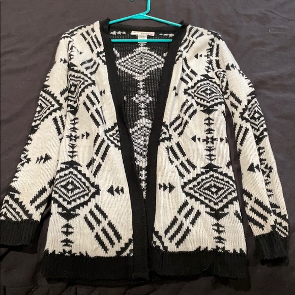 Black & White Sweater - Picture 1 of 3